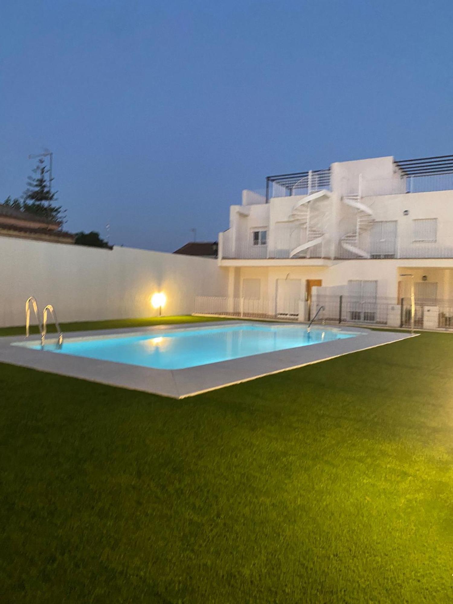 אספרטינס Apartamento Turistico Damajuana Parking Free מראה חיצוני תמונה